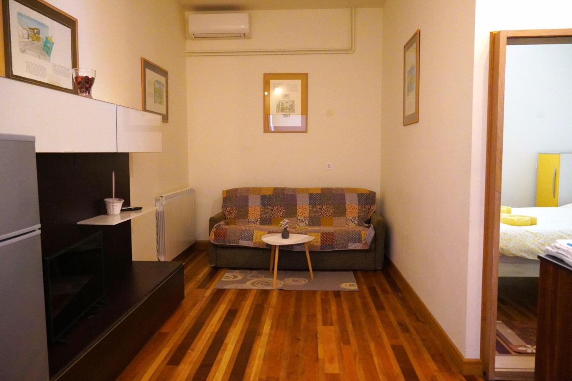 Lana House With Apartment Petrovija Eksteriør billede